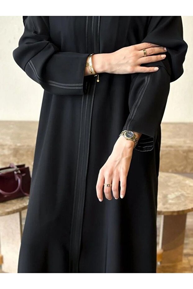 DEAL ABAYA عباية حنين من متجر ديل (DEAL) – بقماش كتان بقصة ربع كلوش