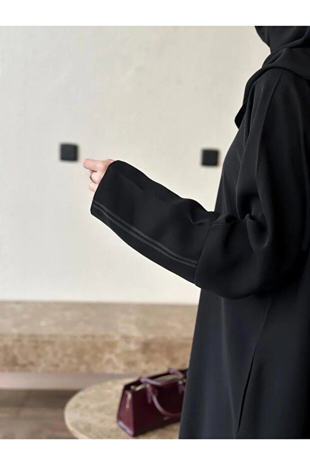 DEAL ABAYA عباية حنين من متجر ديل (DEAL) – بقماش كتان بقصة ربع كلوش - الصورة 2