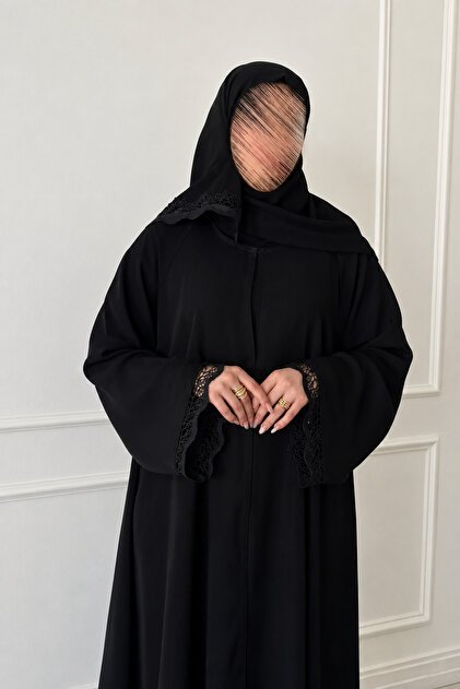 DEAL ABAYA عباية لورين من متجر ديل (DEAL) – قماش كريب بقصة نصف كلوش