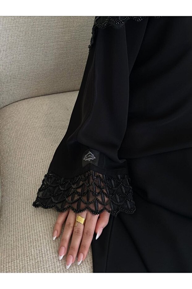 DEAL ABAYA عباية لورين من متجر ديل (DEAL) – قماش كريب بقصة نصف كلوش - الصورة 5