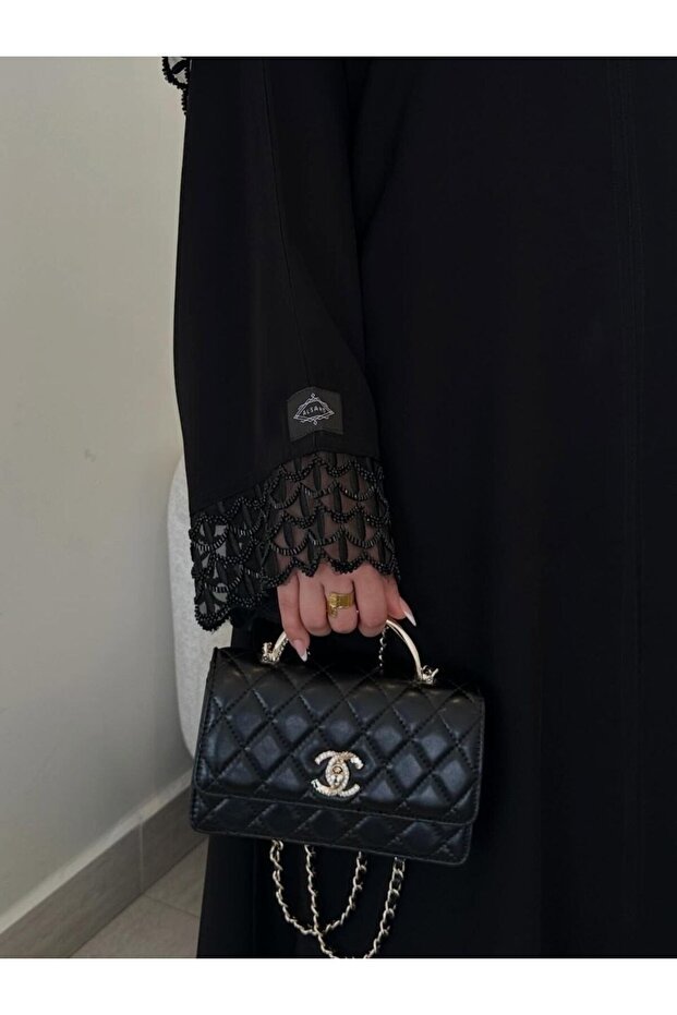 DEAL ABAYA عباية لورين من متجر ديل (DEAL) – قماش كريب بقصة نصف كلوش - الصورة 3