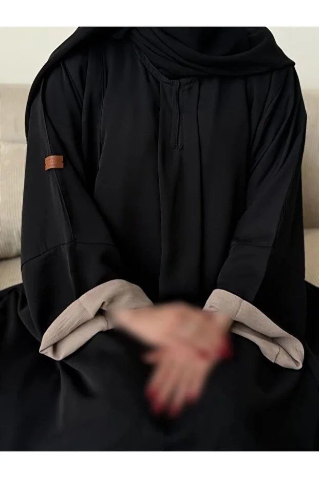 Rosana عباية تدخيله, بتصميم هادئ واكمام بيج - الصورة 4
